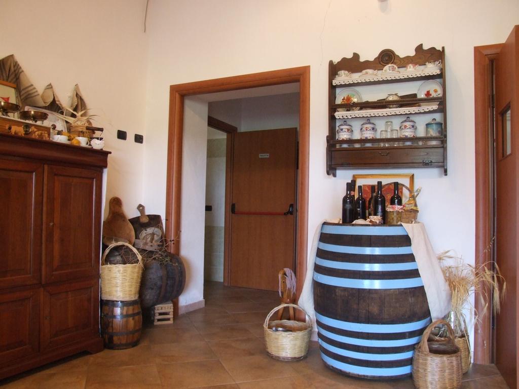 Agriturismo Locoe Oliena Buitenkant foto