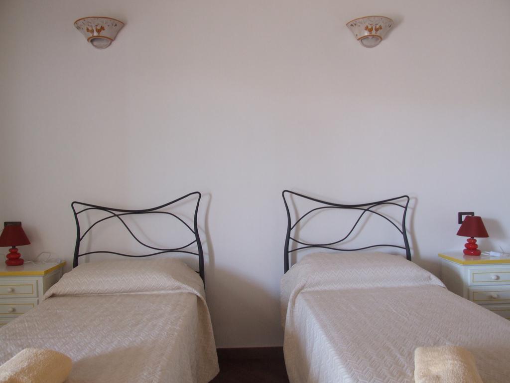 Agriturismo Locoe Oliena Buitenkant foto